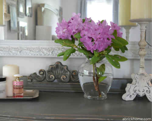 Such pretty flowers on a buffet table.