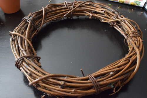 DIY Magnolia Leaf Wreath