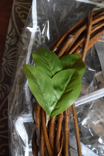 DIY Magnolia Leaf Wreath