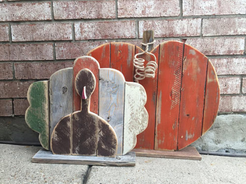 A Brick Home: rustic thanksgiving decorations, thanksgiving decorations for home, thanksgiving decorations table, thanksgiving ideas