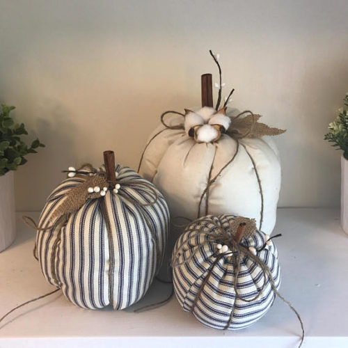 A Brick Home: rustic thanksgiving decorations, thanksgiving decorations for home, thanksgiving decorations table, thanksgiving ideas