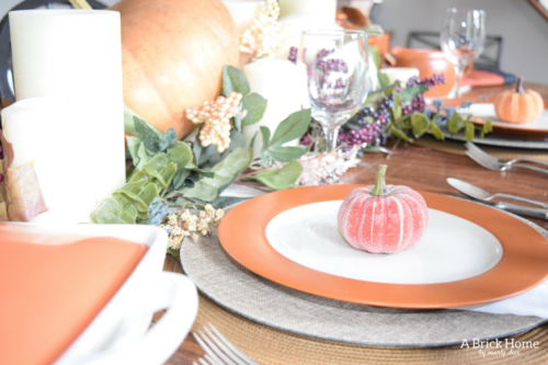 A Brick Home: Thanksgiving table decorations, thanksgiving table decorations ideas, thanksgiving table settings, thanksgiving table decor, thanksgiving table ideas, fall decorations, thanksgiving tablescapes, fall tablescapes