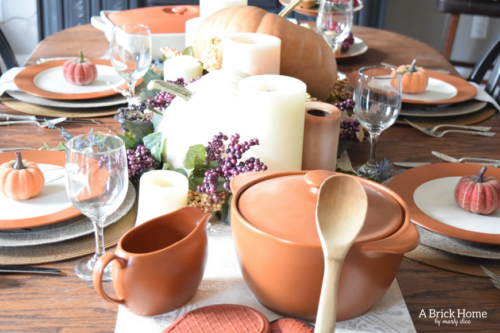 A Brick Home: Thanksgiving table decorations, thanksgiving table decorations ideas, thanksgiving table settings, thanksgiving table decor, thanksgiving table ideas, fall decorations, thanksgiving tablescapes, fall tablescapes