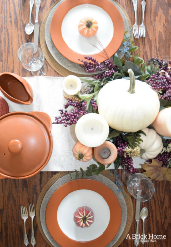 A Brick Home: Thanksgiving table decorations, thanksgiving table decorations ideas, thanksgiving table settings, thanksgiving table decor, thanksgiving table ideas, fall decorations, thanksgiving tablescapes, fall tablescapes