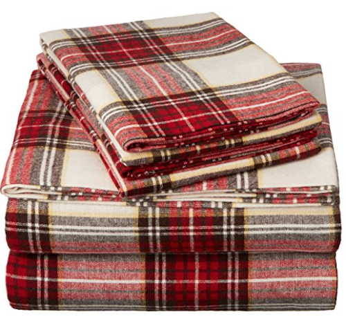 A Brick Home: Plaid Christmas, Plaid Christmas Decorations, plaid Christmas decor, buffalo plaid Christmas, red and white christmas