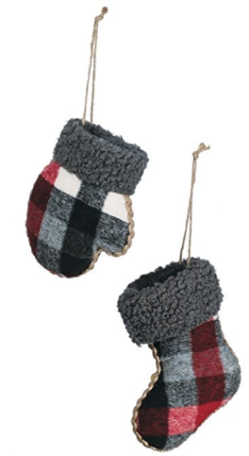 A Brick Home: Plaid Christmas, Plaid Christmas Decorations, plaid Christmas decor, buffalo plaid Christmas, red and white christmas