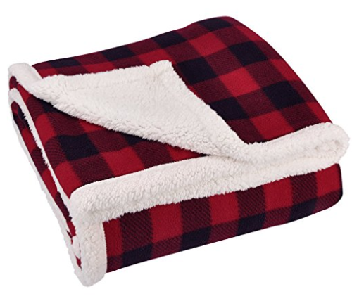 A Brick Home: Plaid Christmas, Plaid Christmas Decorations, plaid Christmas decor, buffalo plaid Christmas, red and white christmas