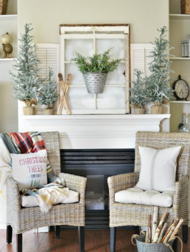 Christmas Mantel Ideas, DIY Christmas mantel ideas, rustic Christmas mantels, modern Christmas mantels, holiday decorating,Christmas mantel ideas fire places, Christmas decorations, Christmas decorations for the home