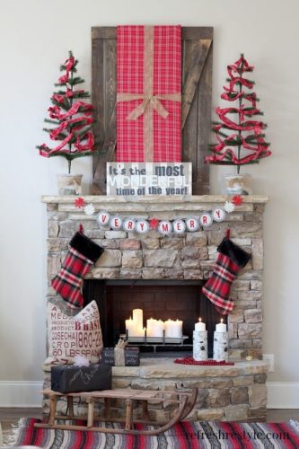 Christmas Mantel Ideas, DIY Christmas mantel ideas, rustic Christmas mantels, modern Christmas mantels, holiday decorating,Christmas mantel ideas fire places, Christmas decorations, Christmas decorations for the home