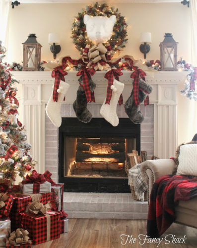 Christmas Mantel Ideas, DIY Christmas mantel ideas, rustic Christmas mantels, modern Christmas mantels, holiday decorating,Christmas mantel ideas fire places, Christmas decorations, Christmas decorations for the home