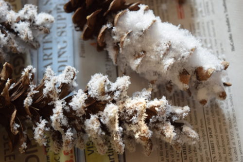 A Brick Home: DIY snow pinecones, pinecone crafts, diy pinecone crafts, diy pinecone crafts christmas, christmas crafts
