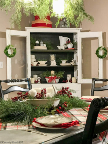 Christmas hutch decor ideas, christmas hutch china cabinet, christmas hutch decorating ideas, christmas hutch decor dining rooms, christmas dining room, christmas dining room decor