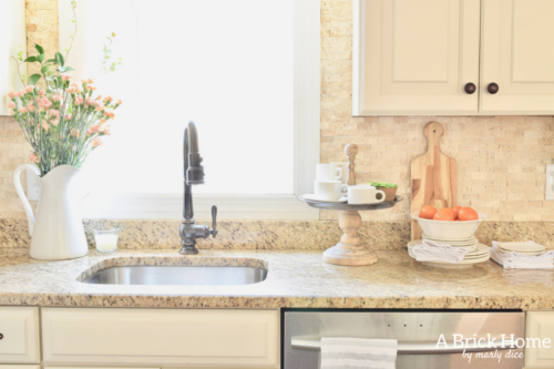 A Brick Home: spring kitchen, spring kitchen decor, spring kitchen decor countertops, kitchen decor, kitchen ideas #springdecor #kitchendecor #kitchenideas