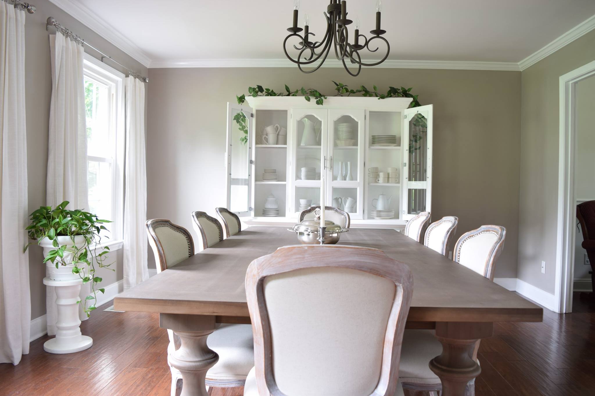 White Dining Room Sets With Hutch