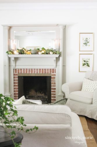 Gorgeous fall mantel decorating ideas to get you inspired.