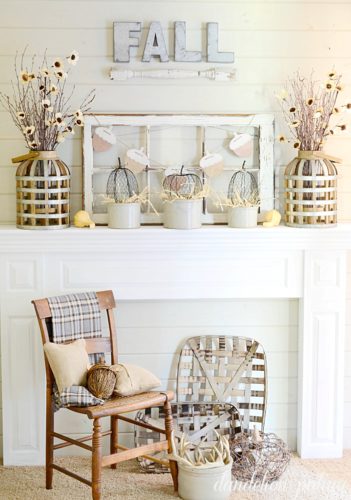 Gorgeous fall mantel decorating ideas to get you inspired.