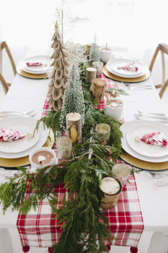 Gorgeous Buffalo Check Christmas Decor Ideas - Love this roundup of plaid holiday decor! #buffalocheck