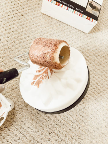 WOAH! This DIY Wallpaper hack is so easy, budget-friendly and beautiful! #diywallpaper