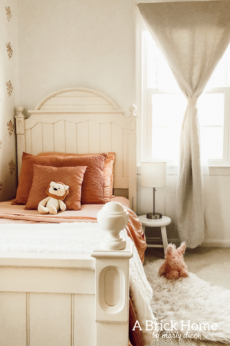 DREAM toddler girl's bedroom with a shabby chic and vintage vibe! #girlsbedroom