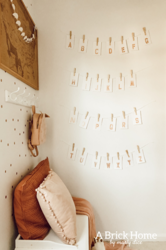 DREAM toddler girl's bedroom with a shabby chic and vintage vibe! #girlsbedroom