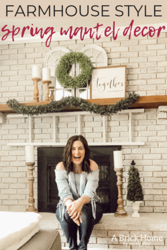 OBSESSED with this farmhouse style spring mantel decor #manteldecor #farmhousestyle