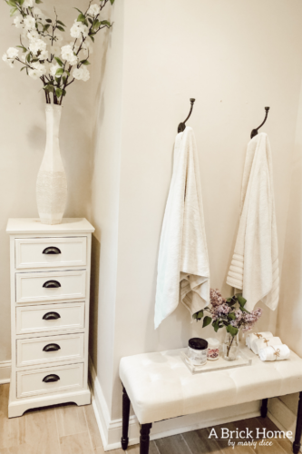 LOVING these towel hooks and the updated master bathroom space - A Brick Home #towelhooks
