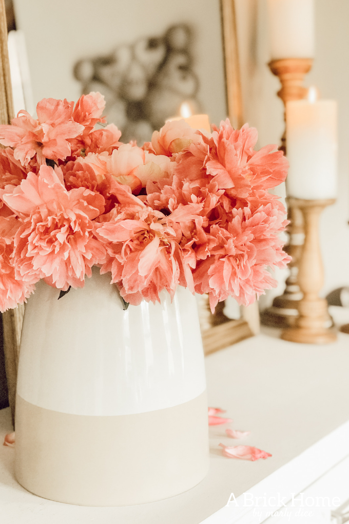 LOVE this simple french country buffet decor in Marly's home! #frenchcountry