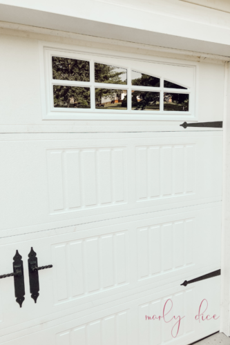 OBSESSED with this detached garage build with carriage garage doors! #detachedgarage #carriagegaragedoors