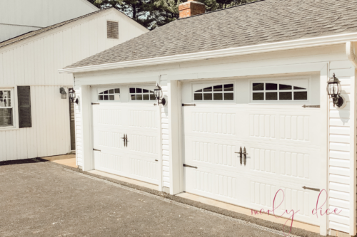 OBSESSED with this detached garage build with carriage garage doors! #detachedgarage #carriagegaragedoors