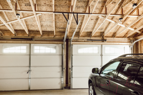 OBSESSED with this detached garage build with carriage garage doors! #detachedgarage #carriagegaragedoors