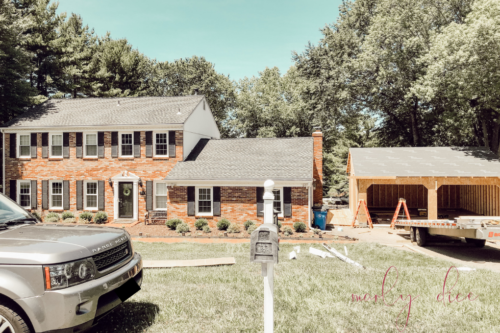 OBSESSED with this detached garage build with carriage garage doors! #detachedgarage #carriagegaragedoors