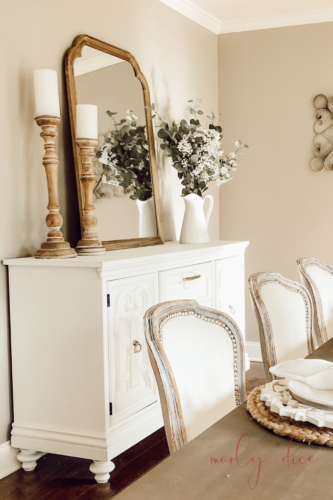 REAL-looking FAUX flower arrangements around Marly's home - they're so pretty! #fauxflowerarrangements
