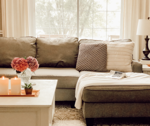 This Ashley Furniture sectional review is so honest and tells you EVERYTHING you need to know about it! #fabricsectional #ashleyfurniture #ashleyhomestore