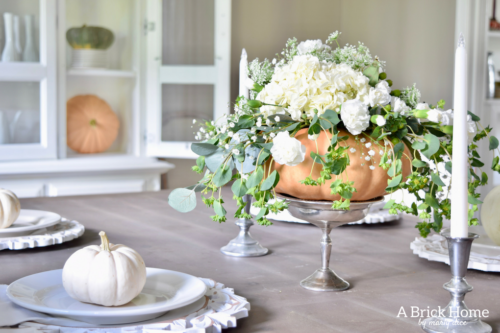 The perfect dollar store craft!! Make this easy Dollar Tree Fall Decor Centerpiece in a few easy steps! #dollartreefalldecor