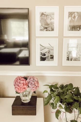 HOW TO decorate around a TV using a fun gallery wall design! #decoratearoundatv #gallerywall