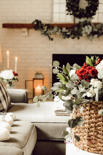 Learn how to make a fall flower arrangement in a basket using hydrangeas and eucalyptus! #fallflowerarrangment #basketofflowers #fallflowers