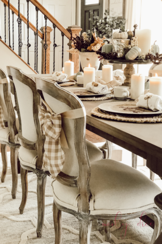 Try this fall table decor on a budget!! #falltabledecor #falltablescape
