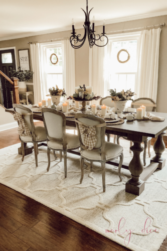 Try this fall table decor on a budget!! #falltabledecor #falltablescape