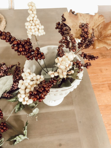 The perfect dollar store craft!! Make this easy Dollar Tree Fall Decor Centerpiece in a few easy steps! #dollartreefalldecor
