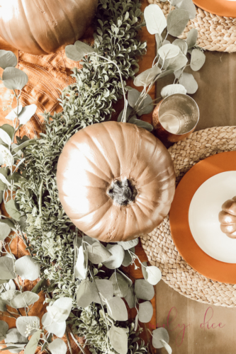 Recreate this rustic fall centerpiece with pumpkins in 5 easy steps! #abrickhome #rustifalldecor