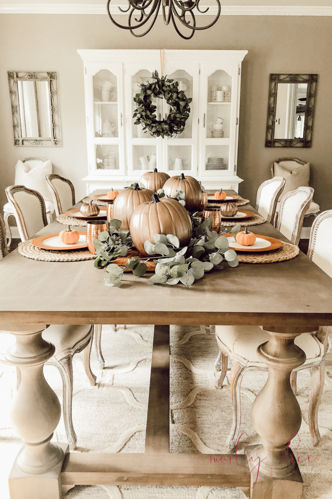 how to make a rustic fall centerpiece with pumpkins - Marly Dice