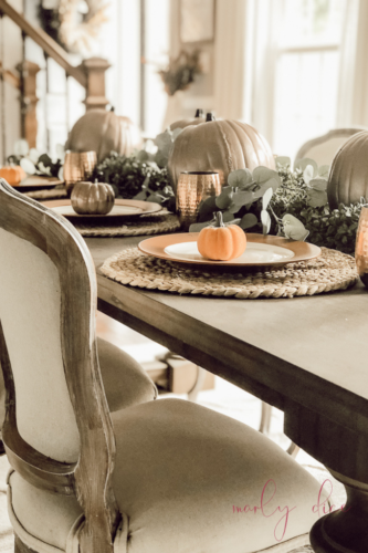 Recreate this rustic fall centerpiece with pumpkins in 5 easy steps! #abrickhome #rustifalldecor