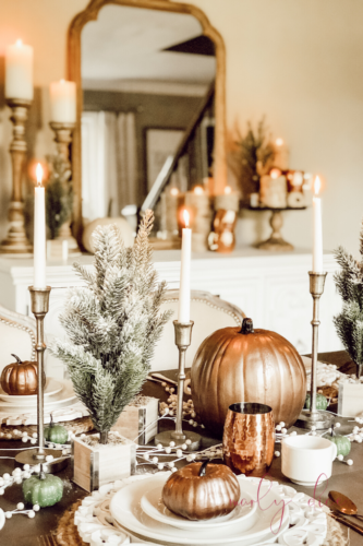 Recreate this magical and rustic Thanksgiving tablescape! #thanksgivingtablecsape #rustictablescape