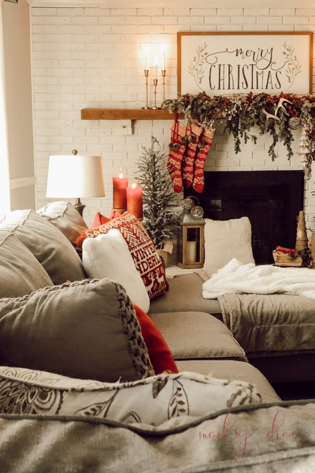 Rustic Christmas Mantel & Cozy Christmas Living Room - Marly Dice