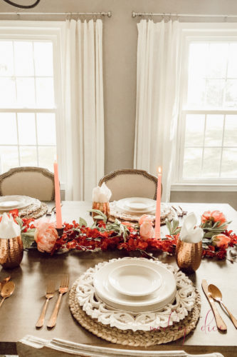This French Country decorating guide helps with color pallet, furniture choices, and decorative pieces. #frenchcountry #frenchfarmhouse
