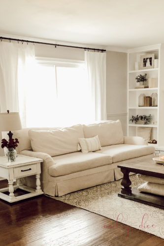 This French Country decorating guide helps with color pallet, furniture choices, and decorative pieces. #frenchcountry #frenchfarmhouse