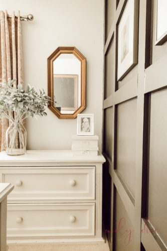 Feminine home office ideas for women that are totally do-able! #homeofficeideas #homeofficedesign #homeofficeideasforwomen