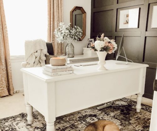 Feminine home office ideas for women that are totally do-able! #homeofficeideas #homeofficedesign #homeofficeideasforwomen