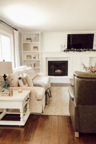 French country living room perfectly styled! #frenchcountry