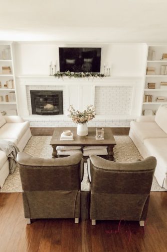 French country living room perfectly styled! #frenchcountry